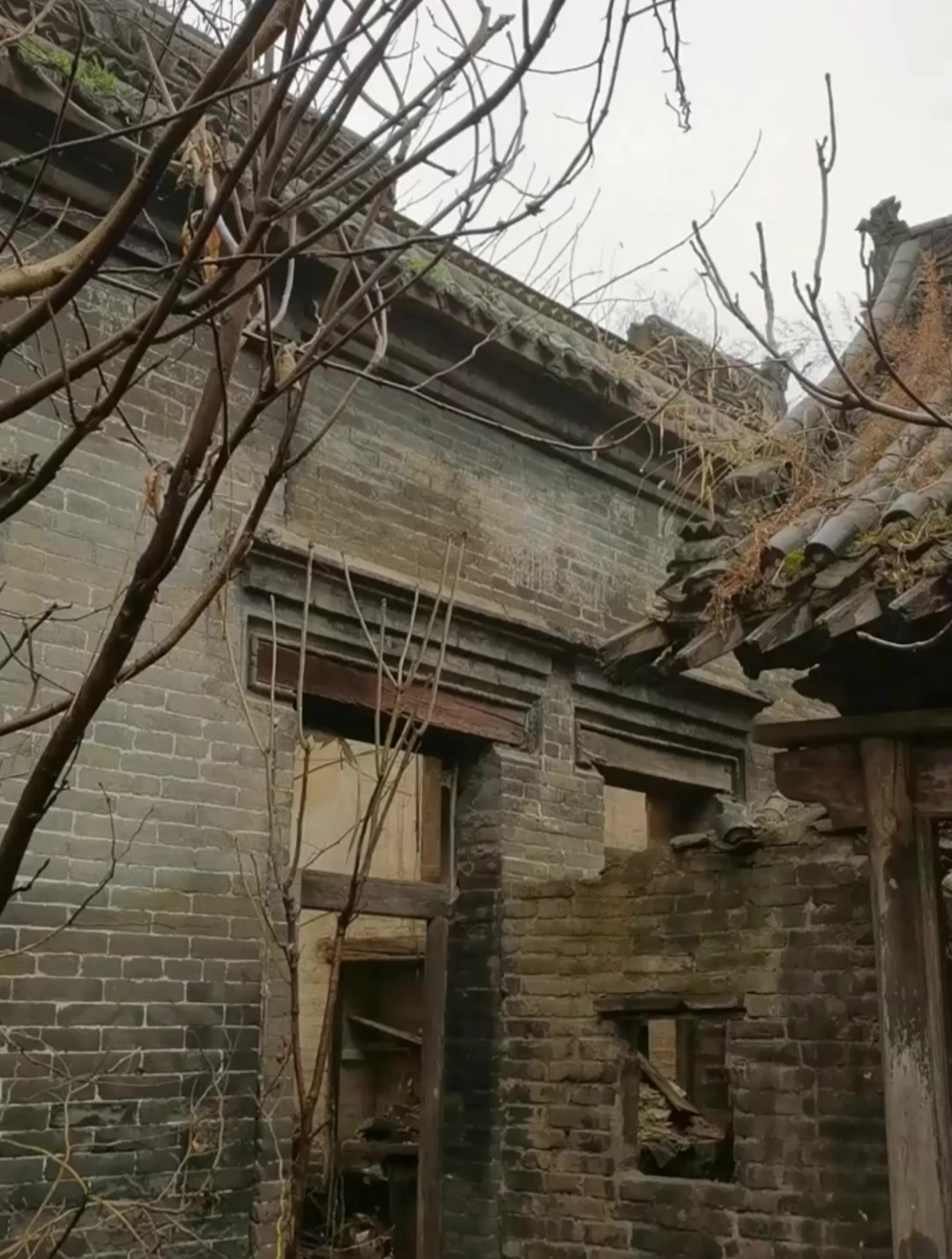 破败不堪的古建筑,每座都让人无比惋惜,满满就要消失不见了-度小视