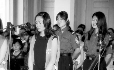 2003年,沈阳黑老大刘涌被押到殡仪馆处决,从宣判到火化仅200分钟