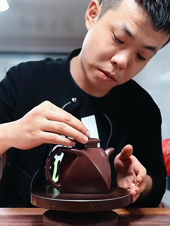 宜兴紫砂壶纯全手工吴荣华原矿大红袍西施泡茶壶