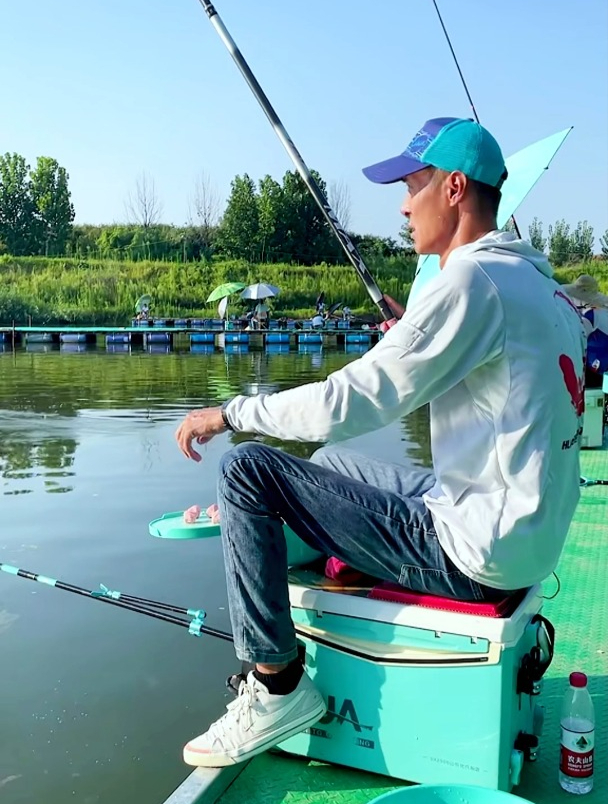 钓鲢鳙如何防止竿稍崩断?钓鱼高手来告诉你,大家作钓鲢鳙要注意