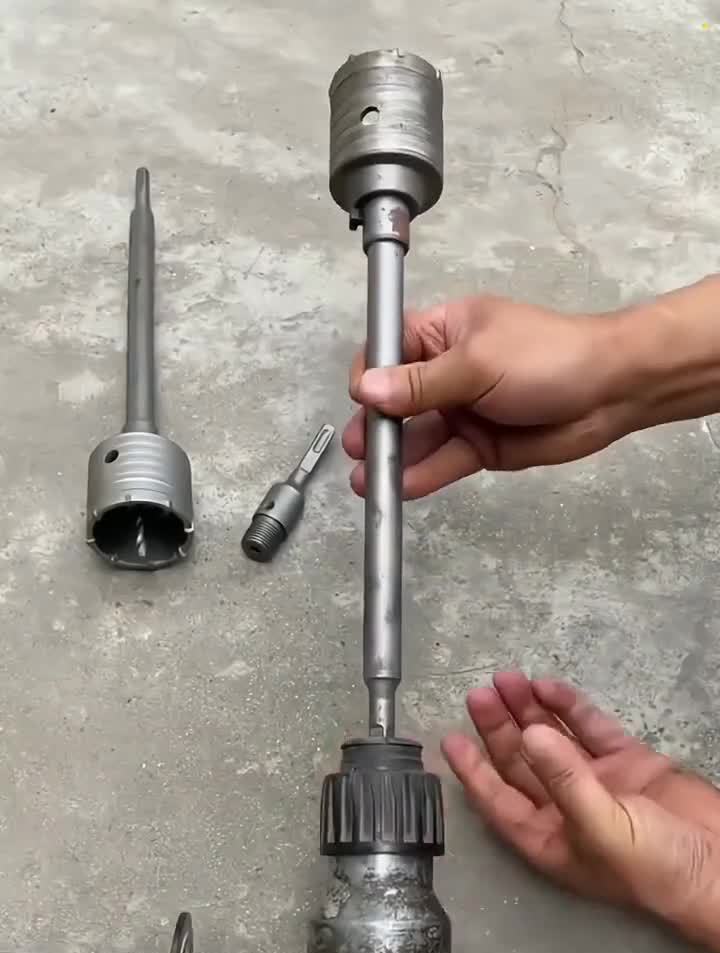 这款墙壁开孔器,电锤冲击钻都可以使用,钻孔速度快还不用加水-度小视