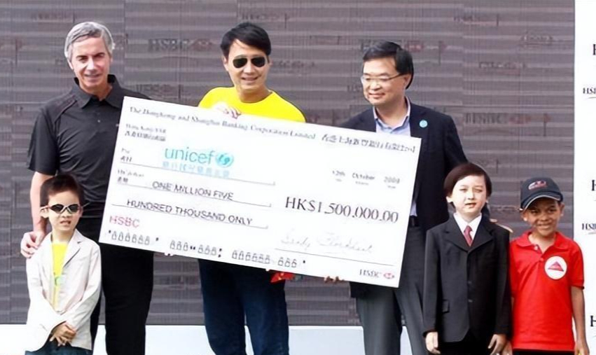 黎明,低调投身慈善,最早拿到联合国护照的华人