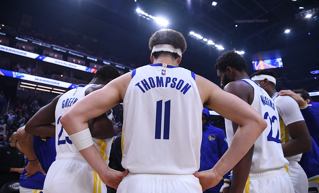 回来了!克莱首秀惊艳,库里手感回归,骑勇大战互不相让