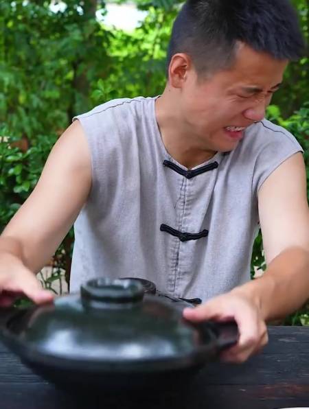 富贵这小舅子太不正常了,哪位姐姐来认领一下 我的乡村生活-度小视