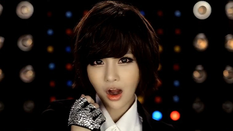 t-ara短发女生是谁?