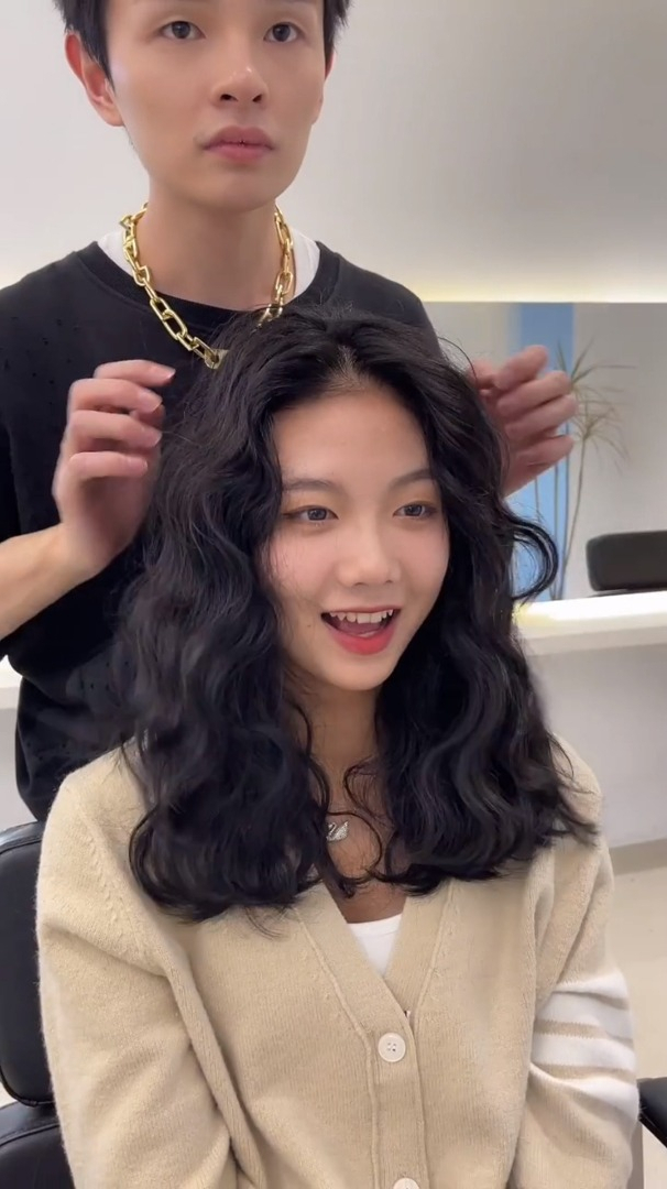 黑发也超好看的森系卷发超级减龄显脸小超级百搭