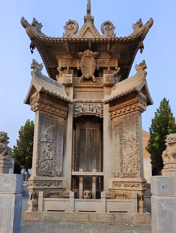 山西隐藏在乡村里的国保:闻喜仇氏圣旨碑楼!-度小视