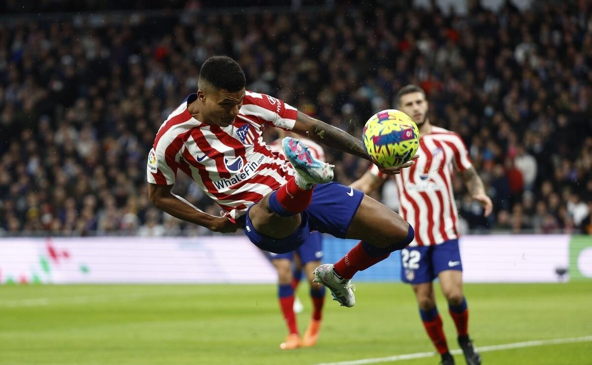 西甲-吉梅内斯阿尔瓦罗进球 皇马1-1平10人马竞