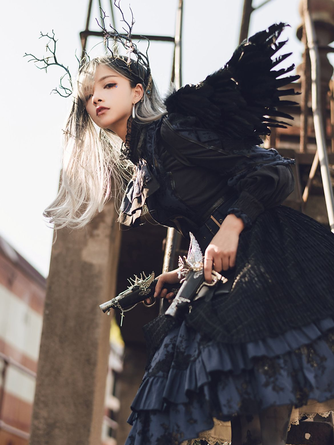 黑色洛丽塔怎么穿才不显老?瞧瞧安然的哥特风造型,时髦又高级