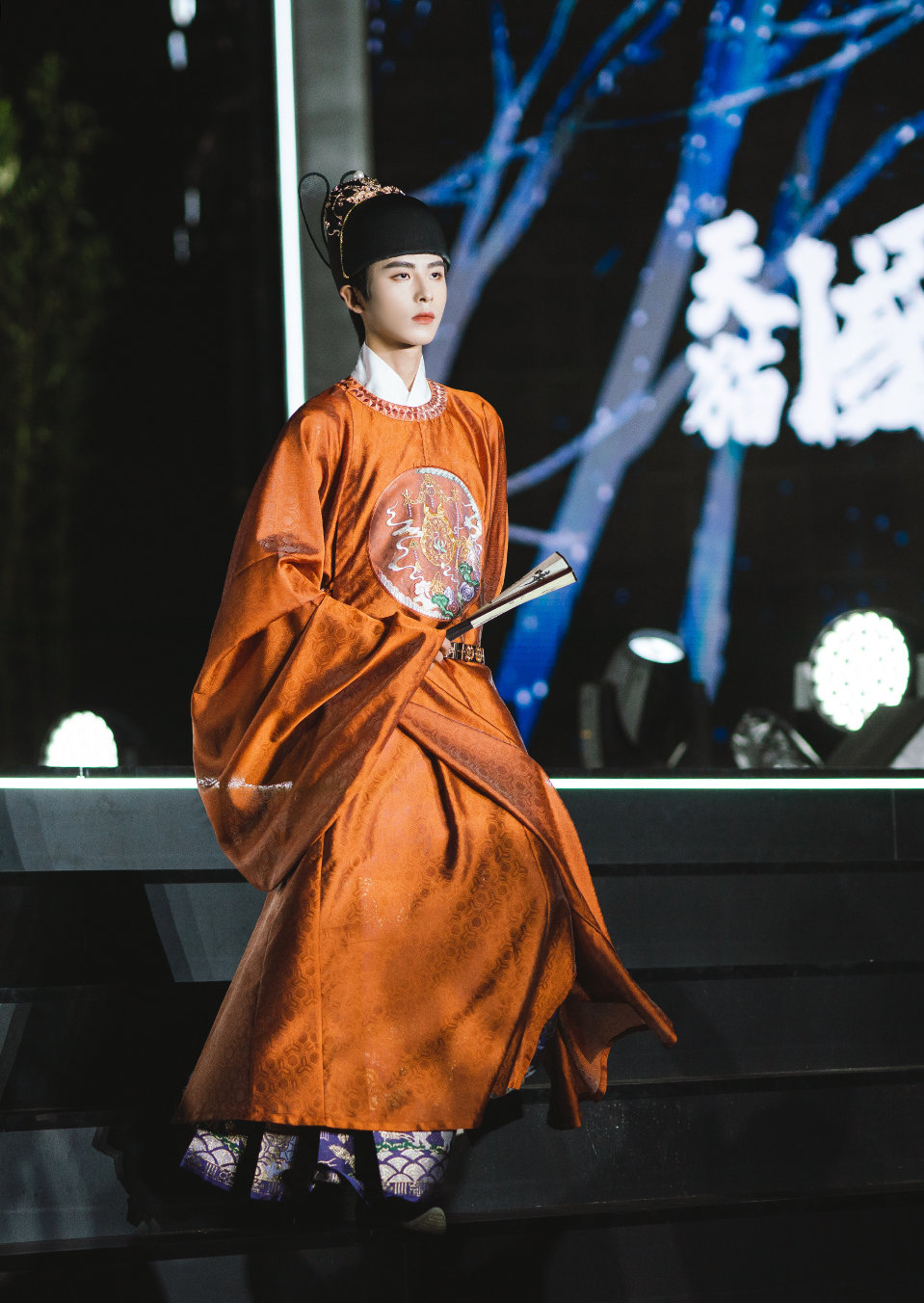 "汉服走秀"美到海外!无p图,无滤镜,外国人也被惊艳到了