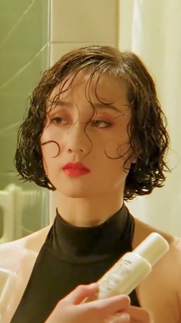 港星女神利智真的美,与许冠杰合作的红场飞龙,更是让人感到惊艳