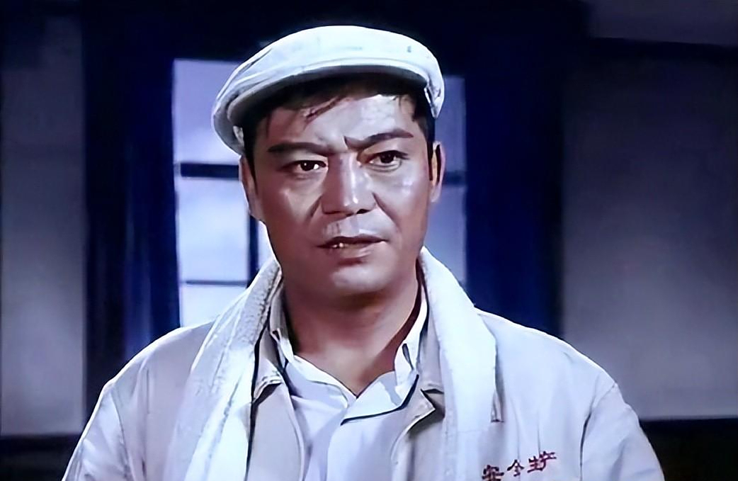 著名演员于洋晚年丧子女儿远嫁国外他将歌唱家儿媳当女儿