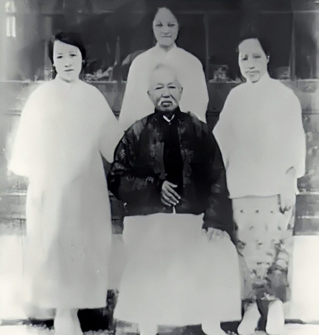 康有为四世外孙女,中外混血气质美女,从校花到队花,美出天际