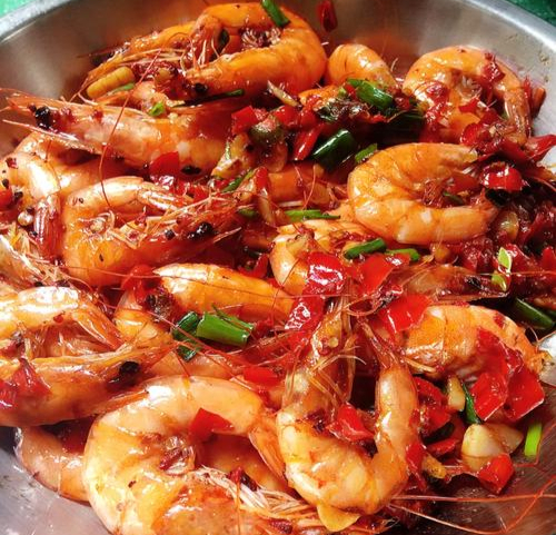 爆炒香辣虾:一道色香味俱佳的川菜佳肴