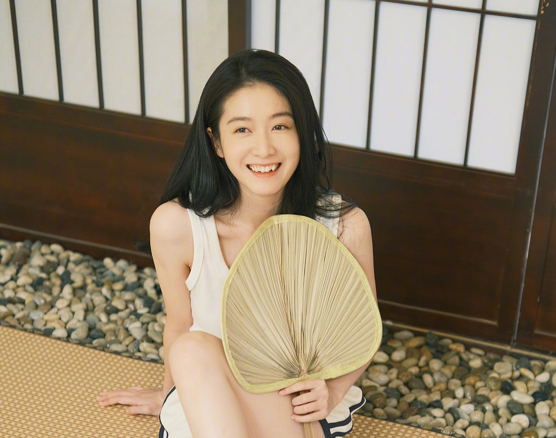 童星张雪迎被曝新恋情,与男友辛云来同居,两人因戏生情互动甜蜜