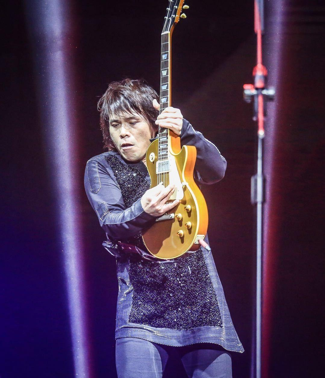 从至此之后,伍佰和乐队一起走过了28个春秋.