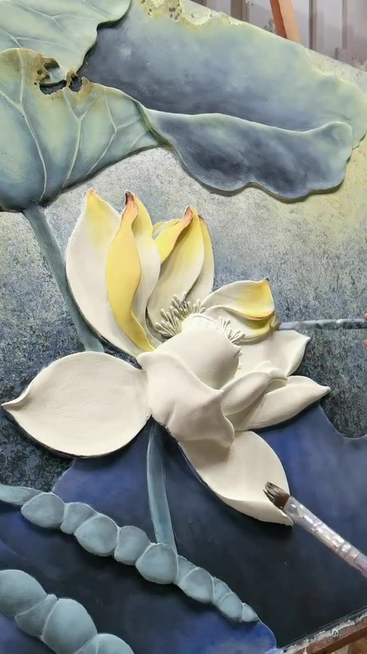 给学生做的浮雕荷花上色示范-度小视