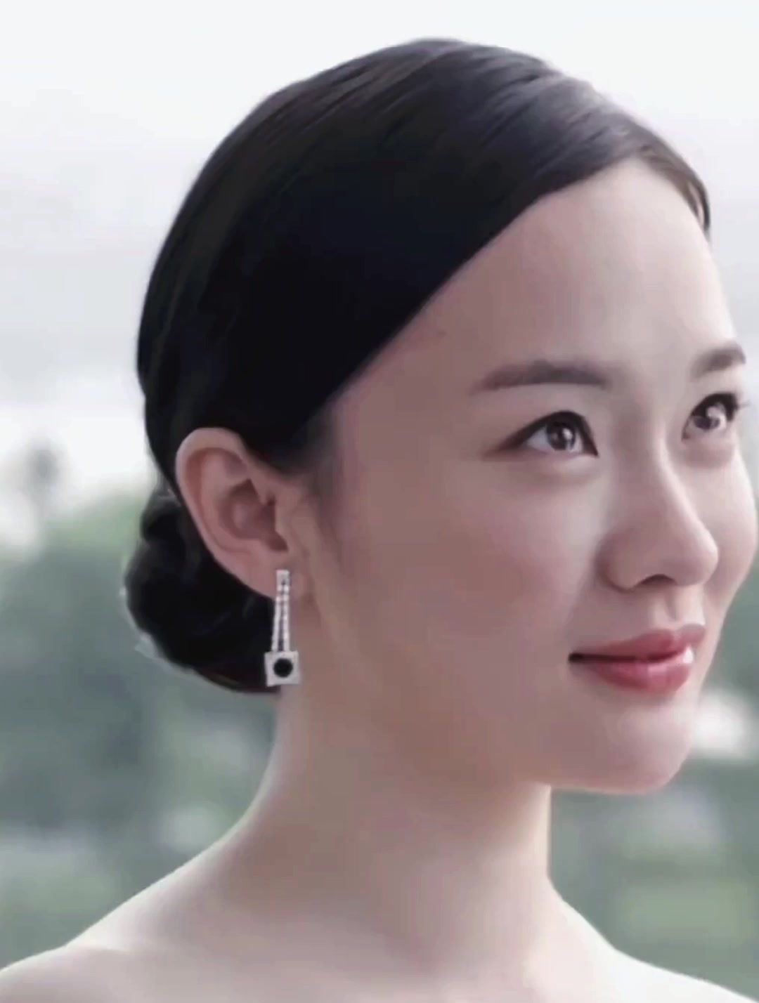 霍思燕20年前有多美?长相清纯身材纤细,杨柳细腰今已不再