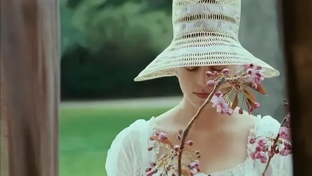 《明亮的星》中的美学表达与情感传递