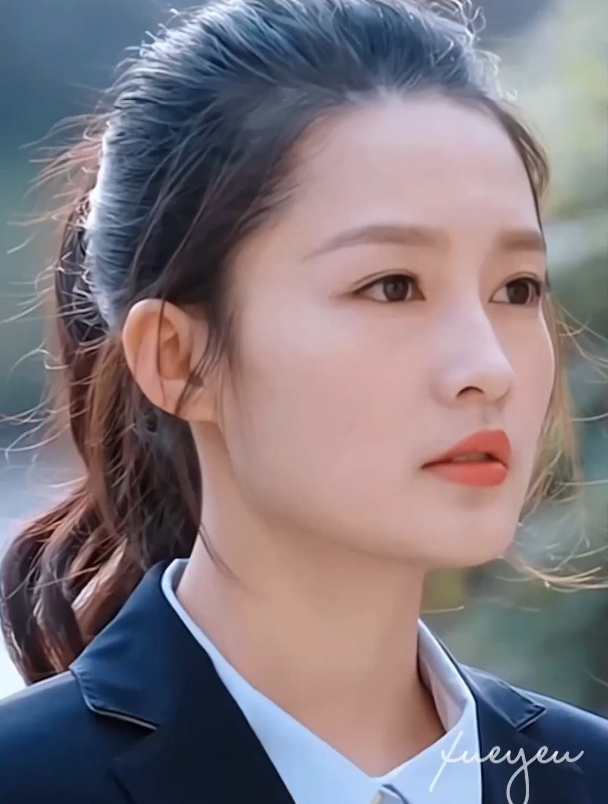 李沁,可爱的颜值,精致的脸庞惹人爱