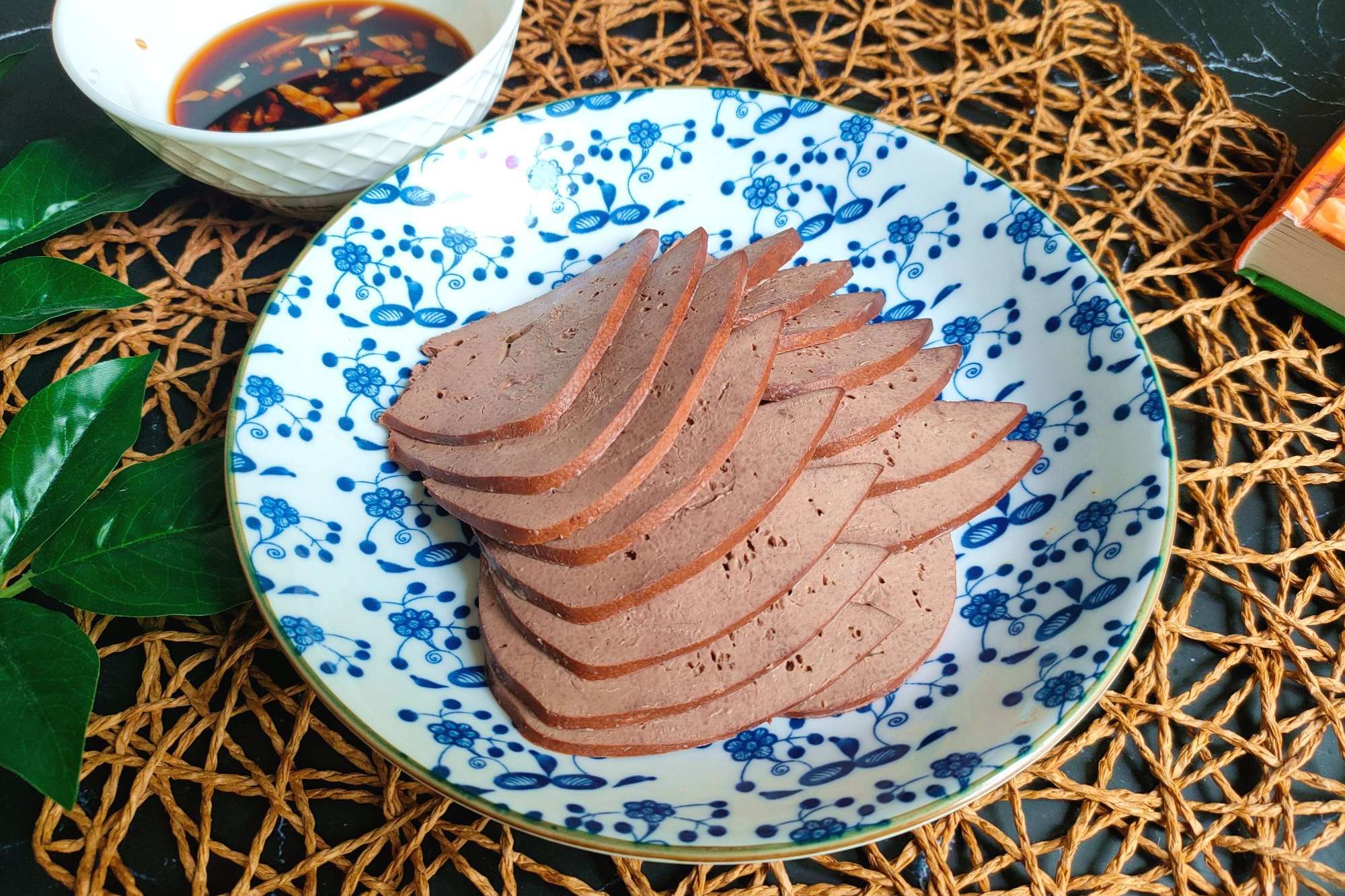 大厨教的卤猪肝做法真不错,全程不用水煮,半小时出锅,鲜嫩入味