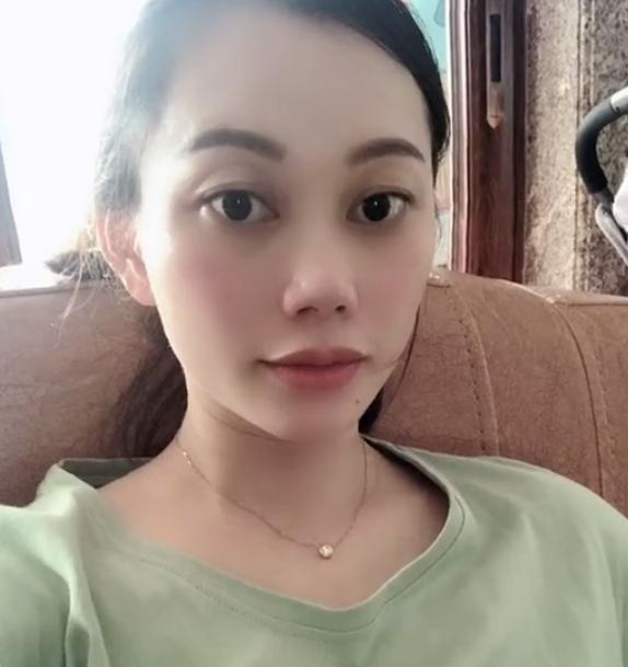 张荣荣农村出身嫁给北大精英13年连生7子如今后悔了吗