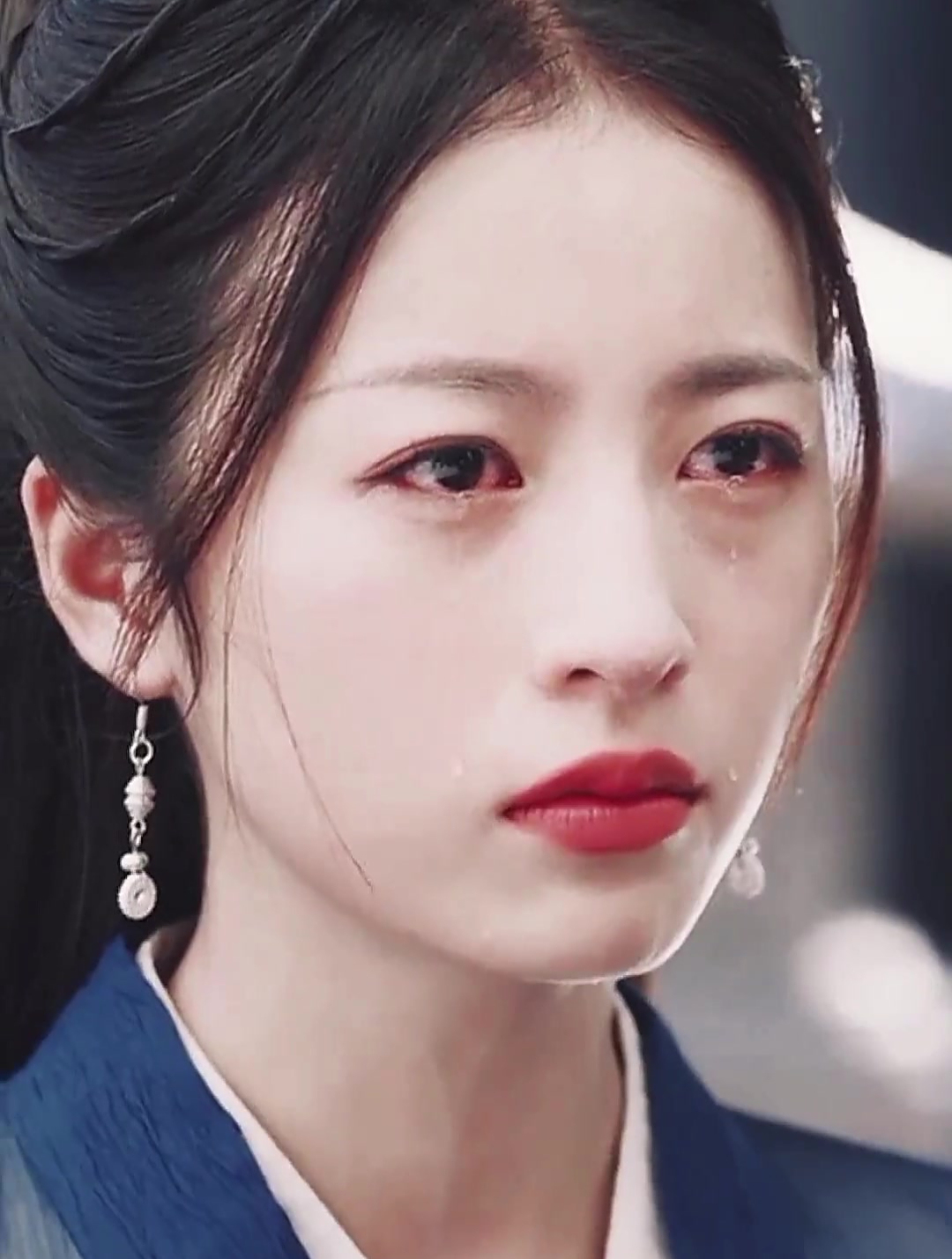 世间万物阻我不死便不屈周雨彤的哭戏和台词功底都好绝