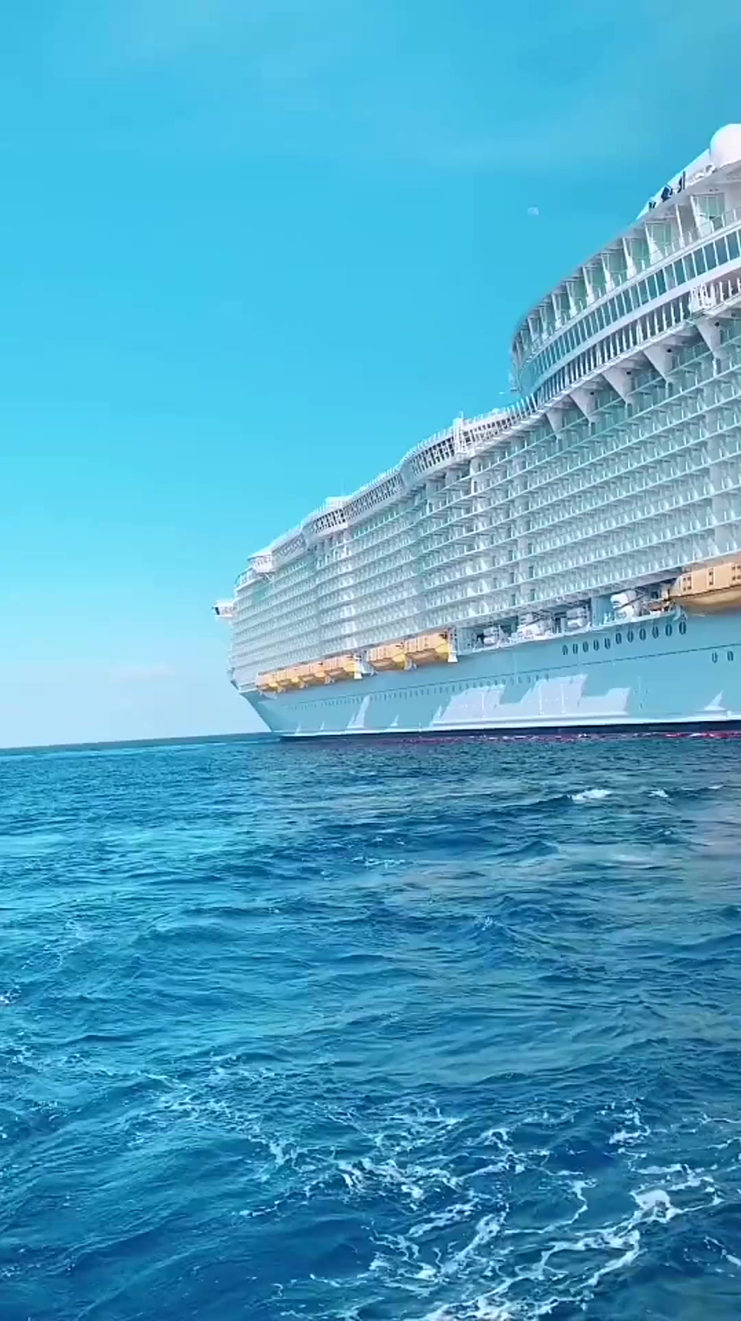 世界上超豪华的皇家加勒比游轮,一晚十万多,你想去看看嘛?