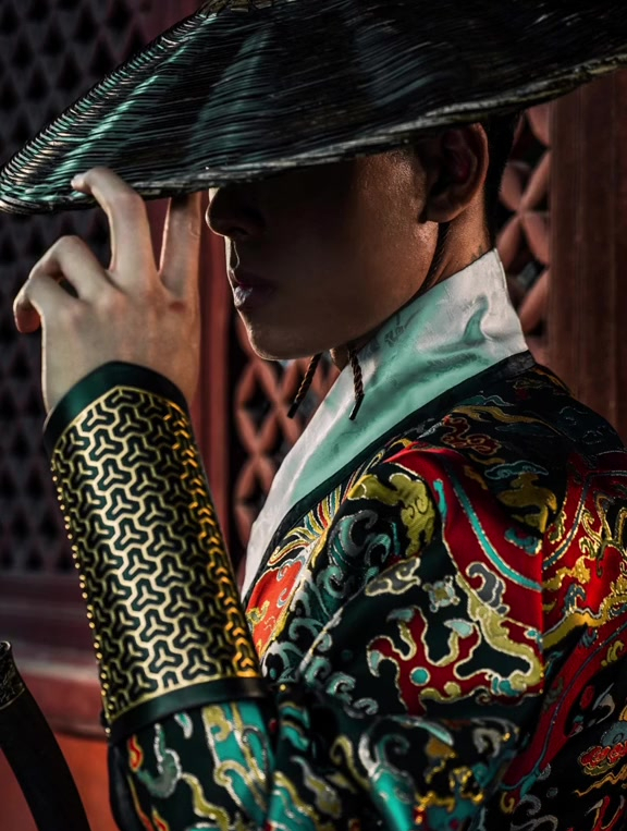 马蜂腰螳螂腿飞鱼服绣春刀 锦衣卫 绣春刀 变装-度小视