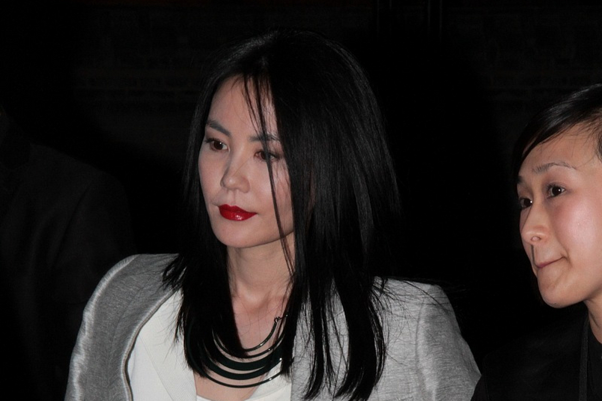 王菲是华语乐坛天后,音乐成就无人能及,但感情生活不尽如人意.