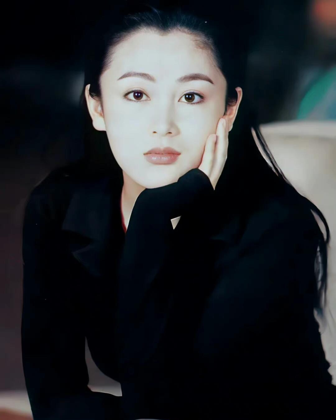 陈红才是真正的"古典美人",称得上是"30年前颜值天花板"了!