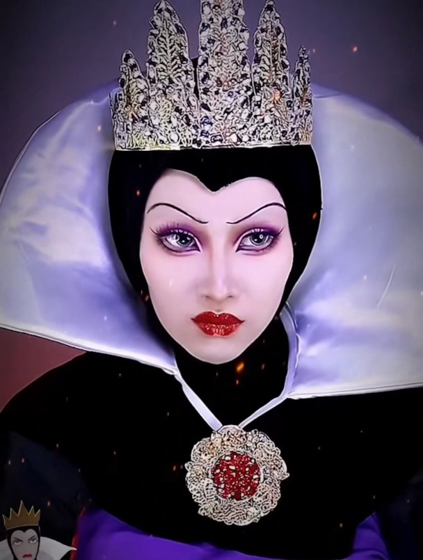 迪士尼最狠的皇后,毒起来连自己都不放过-度小视