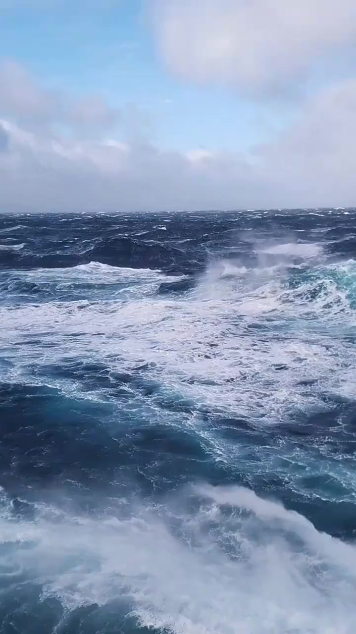 太平洋深处的真实情况,在这一刻,才明白人类的渺小!