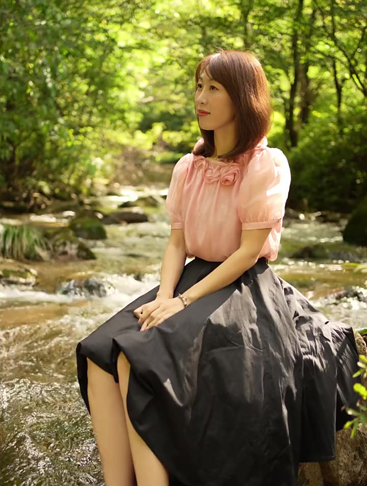 女中音歌手张洋《红枣树》欢迎大家观看-度小视