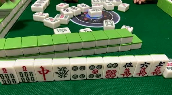 麻将桌上输不停?试试这3大技巧,麻将大师偷偷教我的