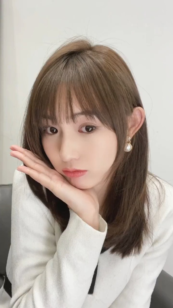 圆脸大脸妹妹的救星甜美披肩发