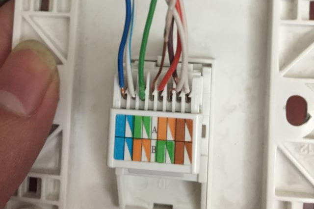 网线插座是按照a接法接入,还是按照b接法接入?