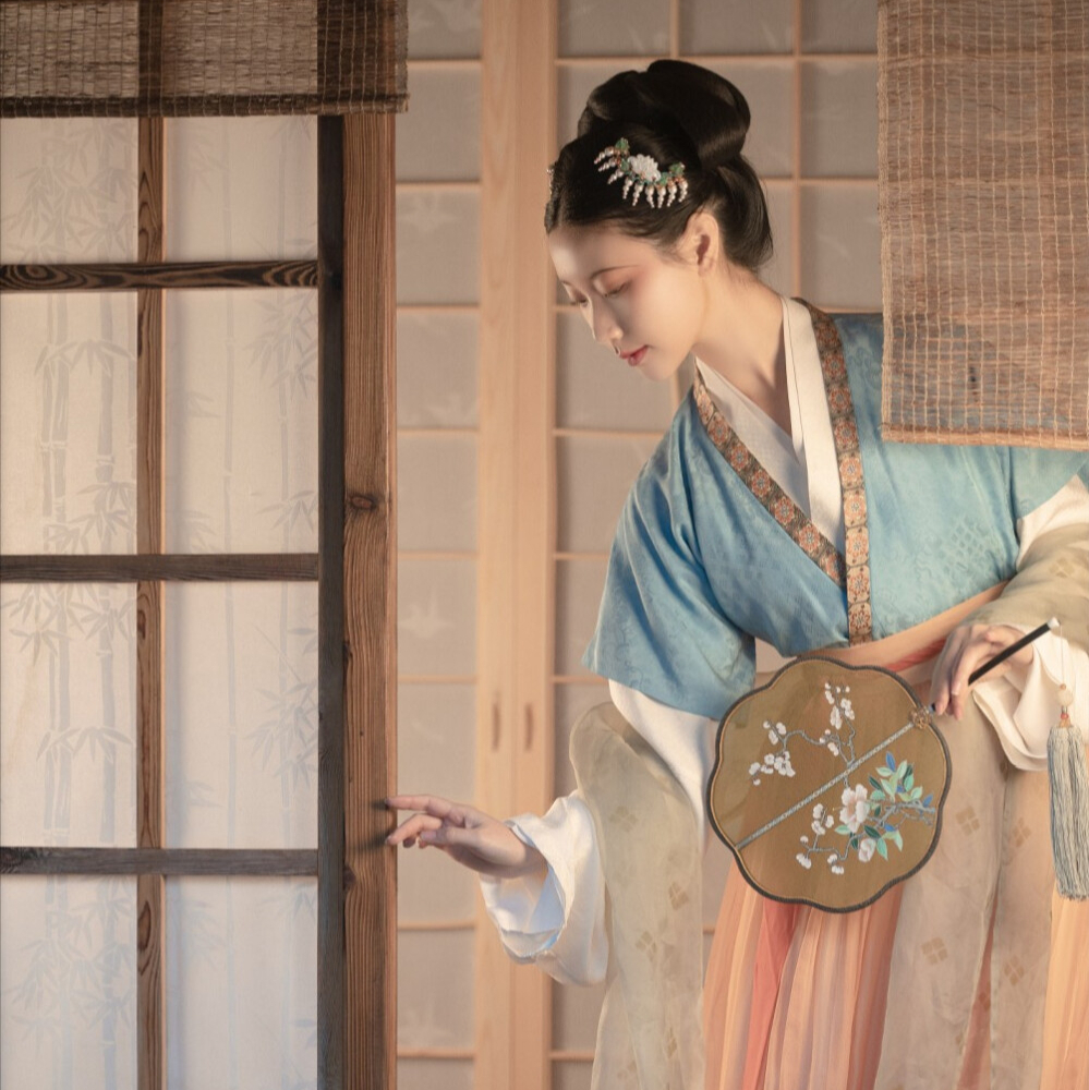 女强文《瓦窑夫人》对抗她无奈命运,也亲手葬送最心爱女儿的幸福