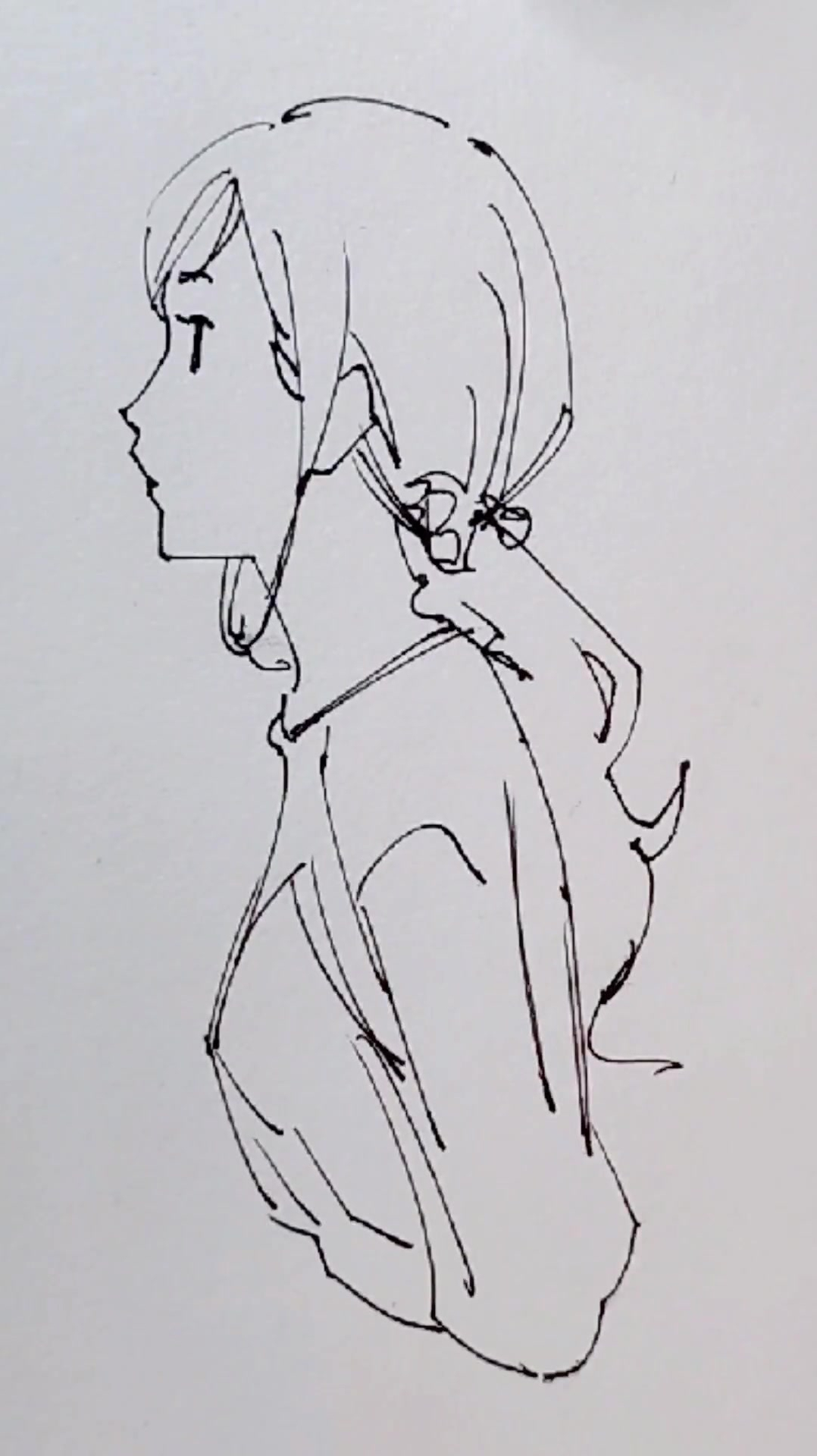 手绘动漫,女生侧脸绘画