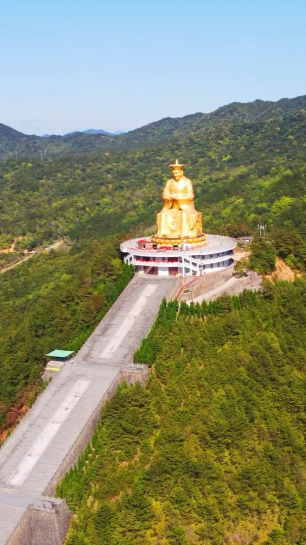航拍全球最大的定光大佛铜像高46米堪称客家人守护神