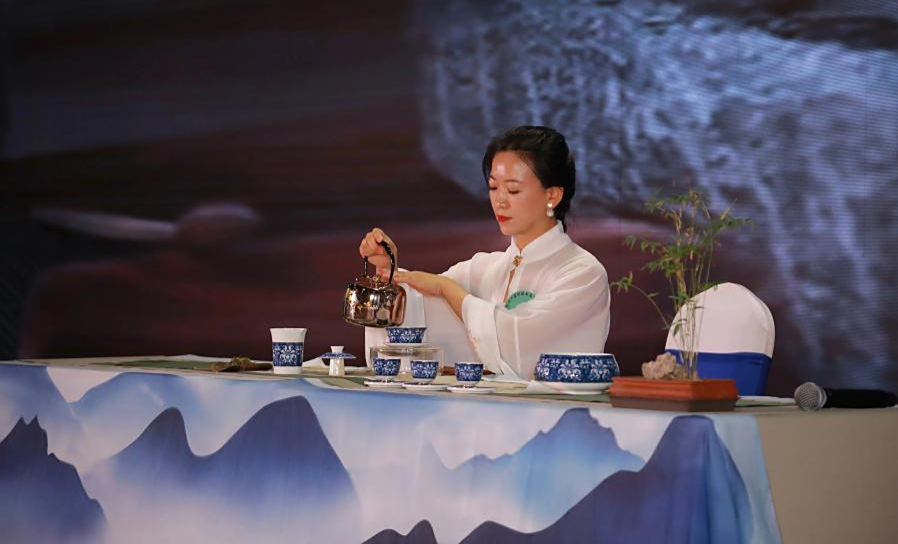 "九润万里杯"最美茶艺师大赛圆满落幕