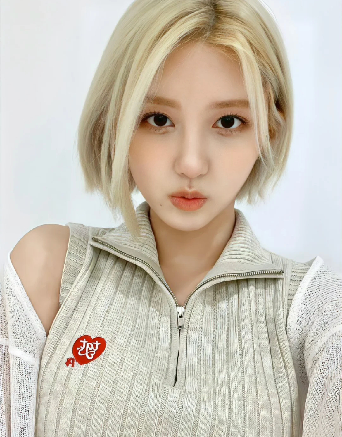 ive李瑞人气下滑严重?韩国人的忙内癌为什么在她身上不奏效?