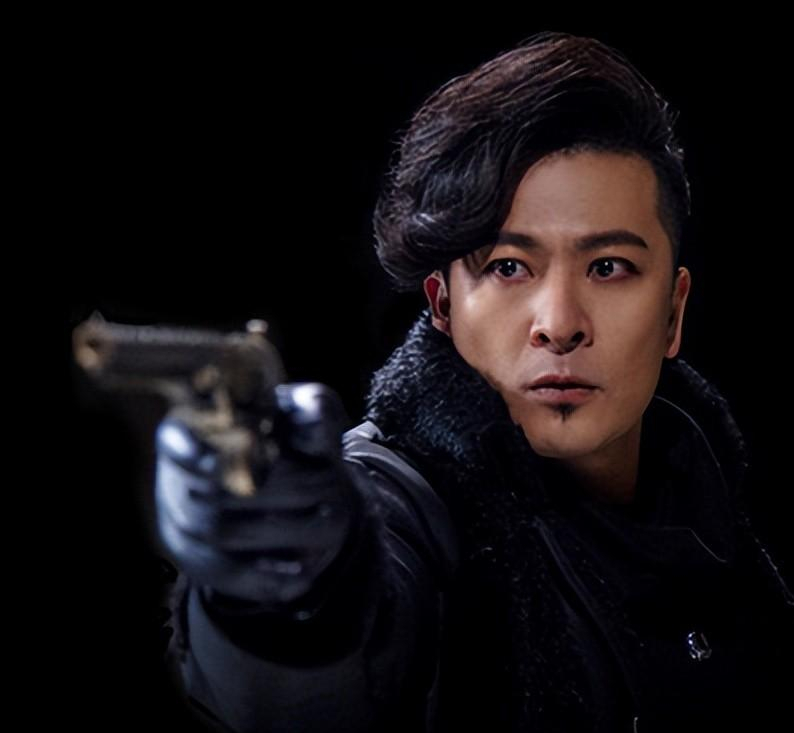 于毅:被迫当演员的歌手,和吴樾撞脸,为演"娘娘腔"摸导演大腿