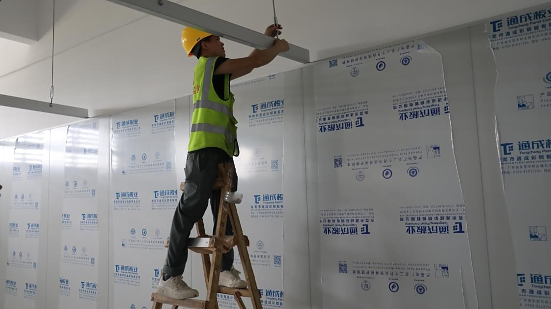 合洁科技电子净化工程:电子无尘车间施工建造过程展示图