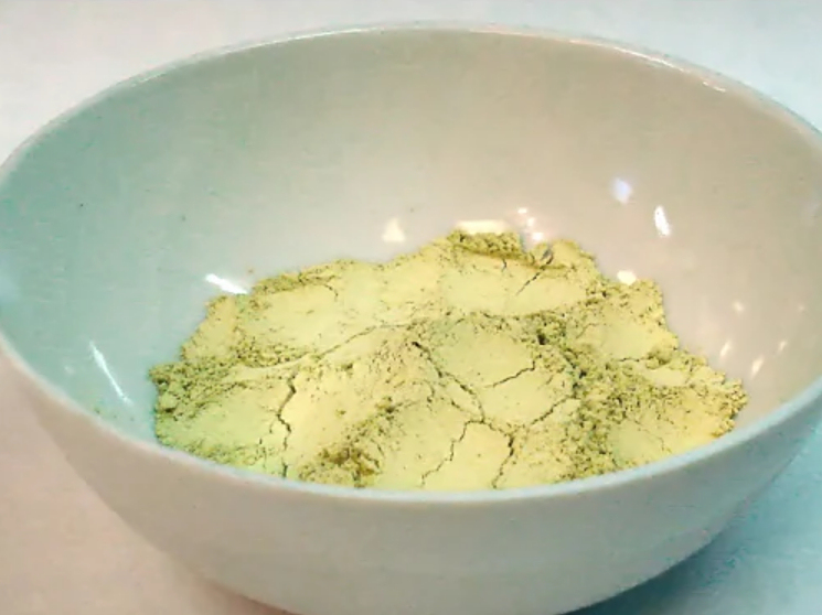 哪些因素会影响碳酸银的回收和市场行情?