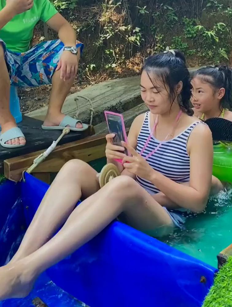 带着老婆女儿去水上乐园拍下视频记录一下哪里好玩儿 旅游 旅游攻略 好看视频