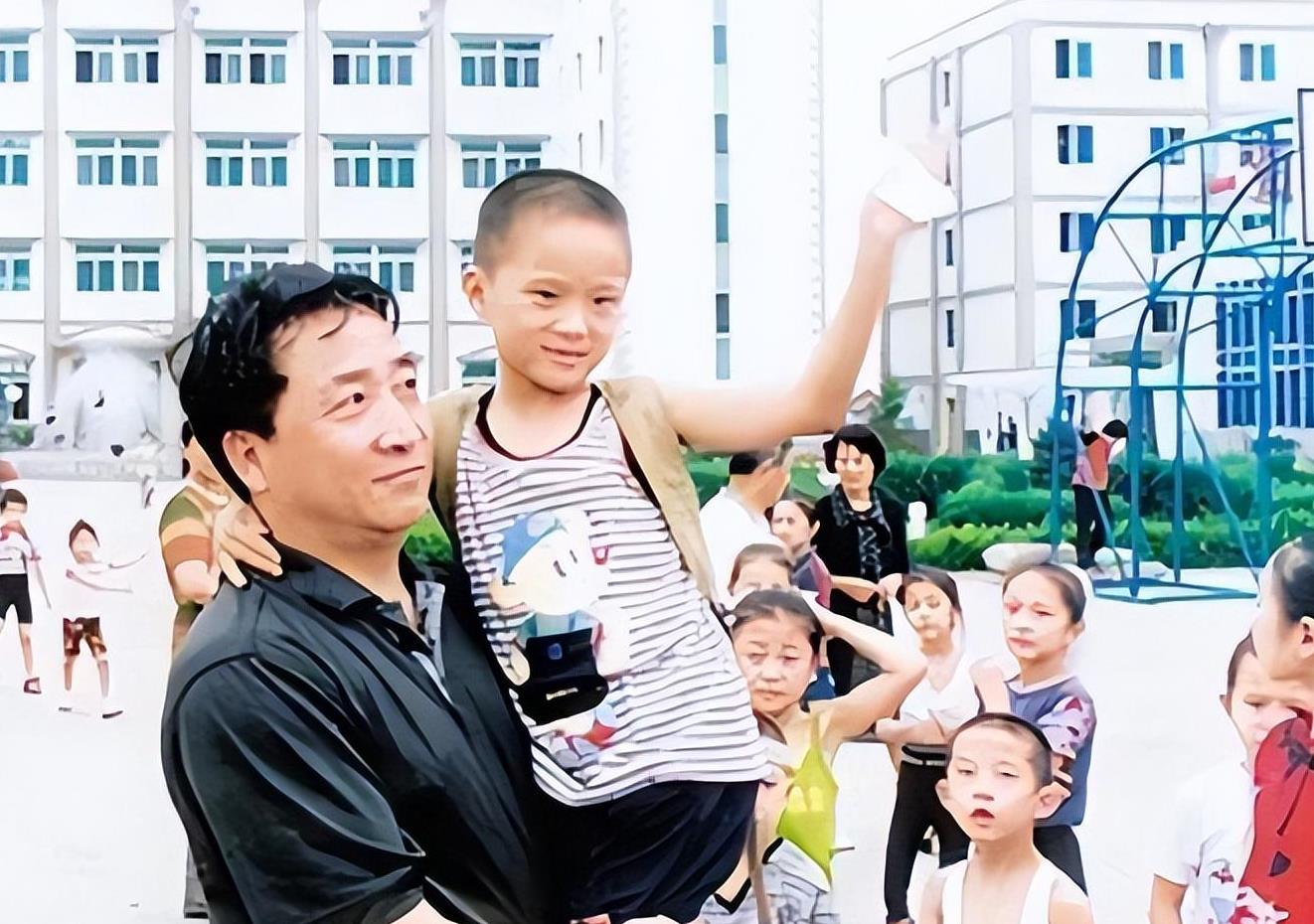 相聲演員姜昆養子是他的驕傲對養子視如己出掐斷女兒明星夢