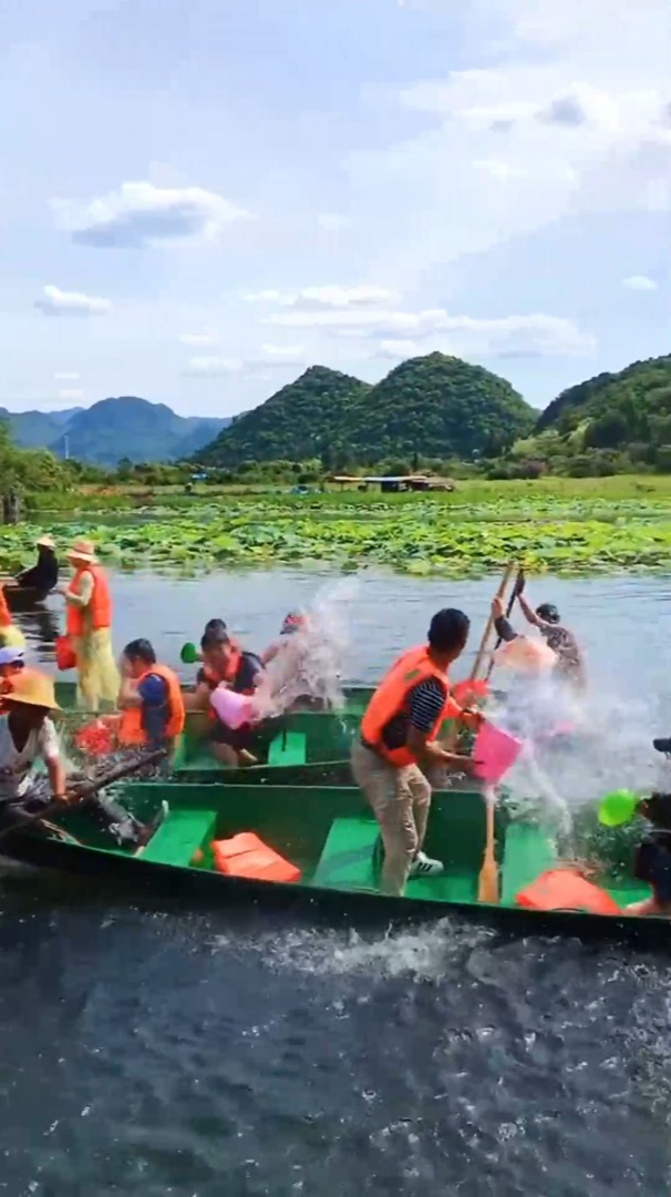 大自然治愈风景:期待已久的文山普者黑,泼水欢乐多-度小视