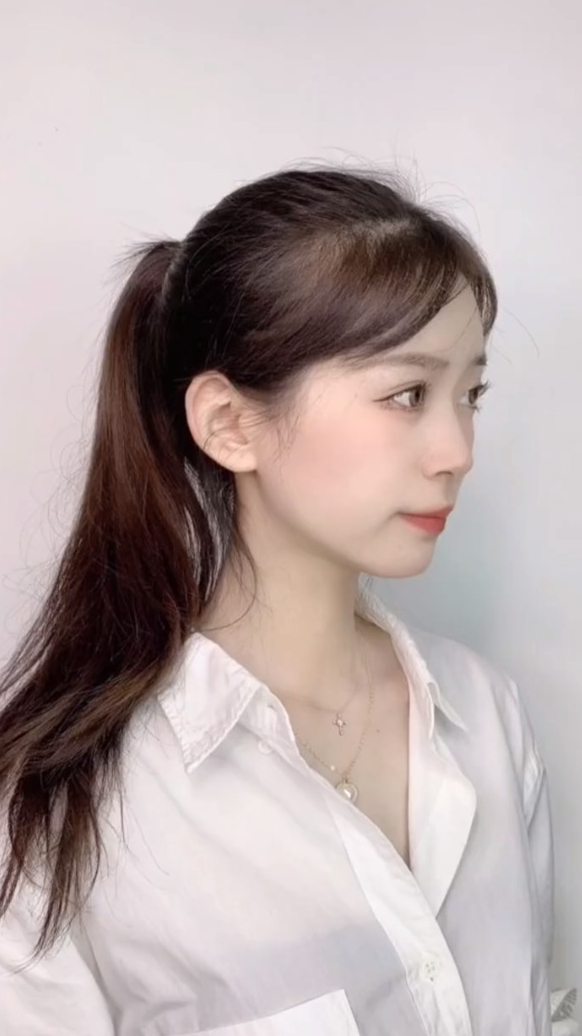 时尚蓬松公主半扎发高马尾巨显发量