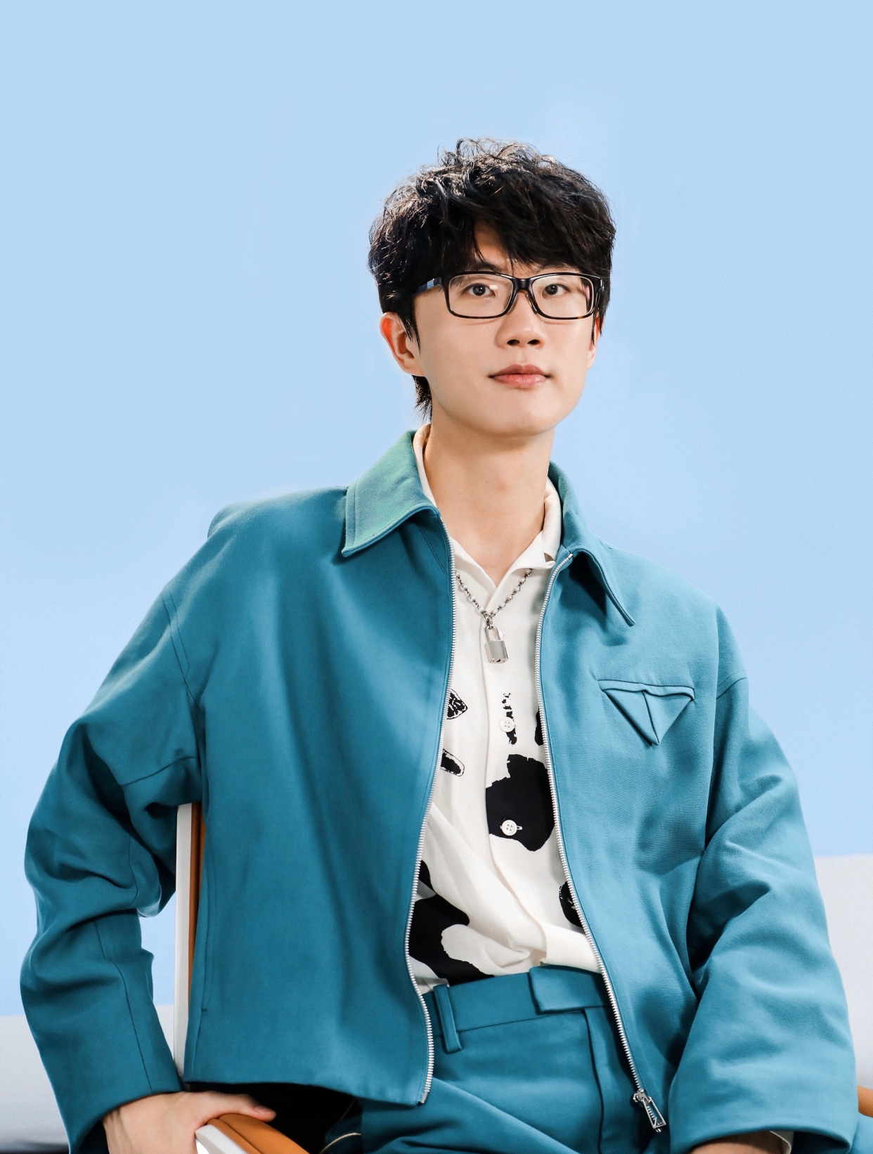 低调内涵许嵩:歌词被状元写进作文,作词水平让央视夸13分钟!